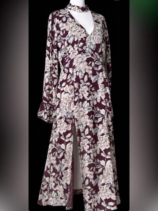 Honey Belle Dresses & Skirts - Honey Belle Plum Floral Choker V‑Neck Maxi Dress